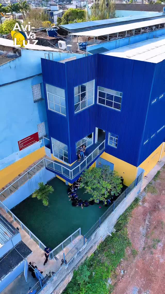 Imagem aerea de local de evento e instituicao